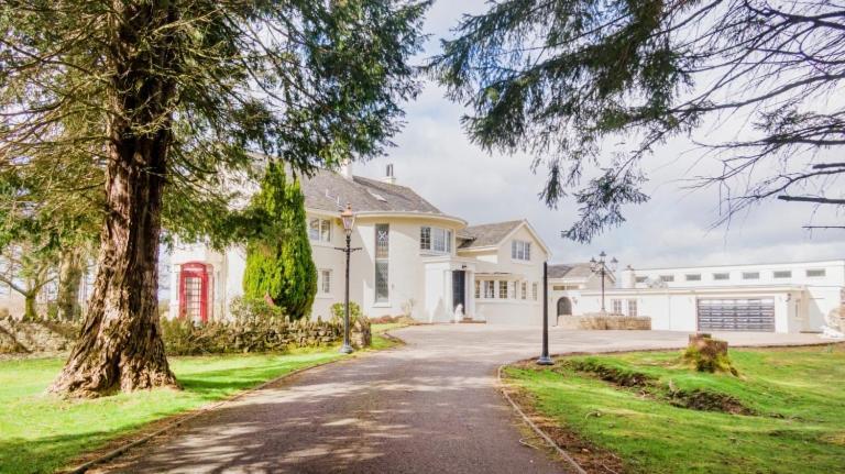 Finn Village - Loch Lomond Villa B&B - Black Room With Jacuzzi-Style Bath Glasgow Exterior foto